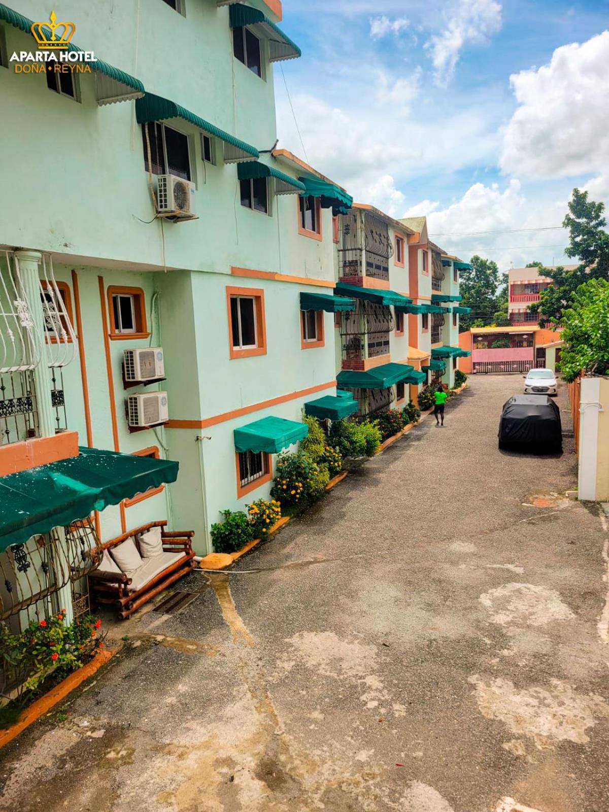 Apartahotel Dona Reyna Alojamientos En Santo Domingo A 5 Min De Aeropuerto Internacional Las Americas El Higo Esterno foto