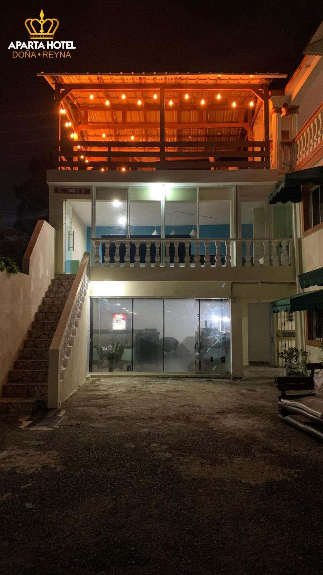 Apartahotel Dona Reyna Alojamientos En Santo Domingo A 5 Min De Aeropuerto Internacional Las Americas El Higo Esterno foto