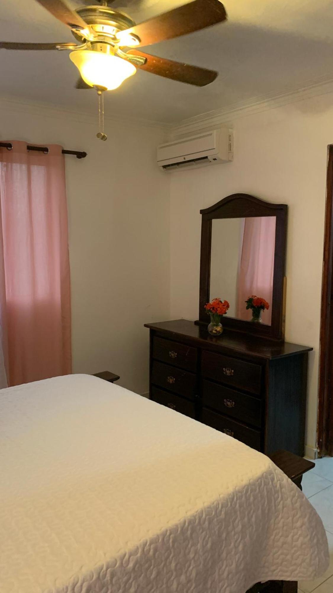 Apartahotel Dona Reyna Alojamientos En Santo Domingo A 5 Min De Aeropuerto Internacional Las Americas El Higo Esterno foto